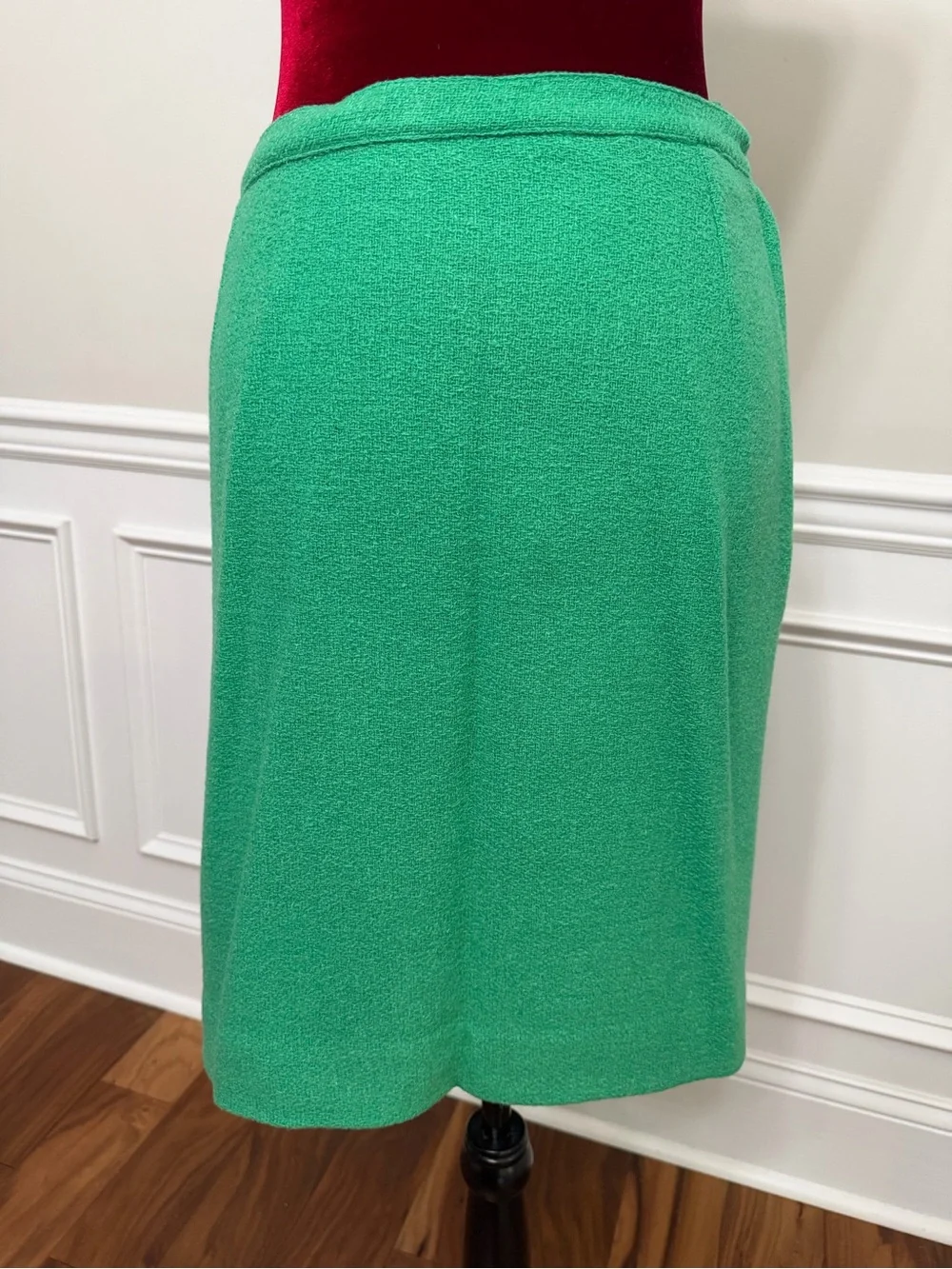 Tailorbrooke for Thalhimers vintage‎ 1960s bright green wool tweed skirt suit